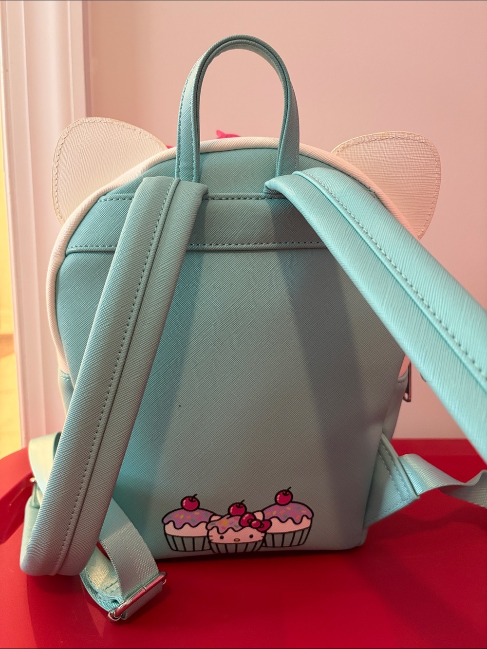 Loungefly Sanrio Hello Kitty figural cupcake 🧁 mini backpack - Picture 5 of 11